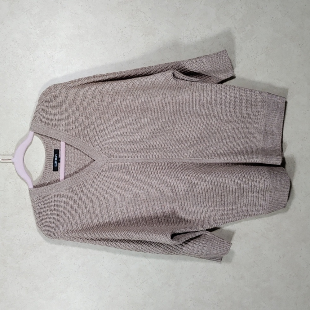 6161 Ellen Tracy tan v-neck center seam dolman sleeve sweater S